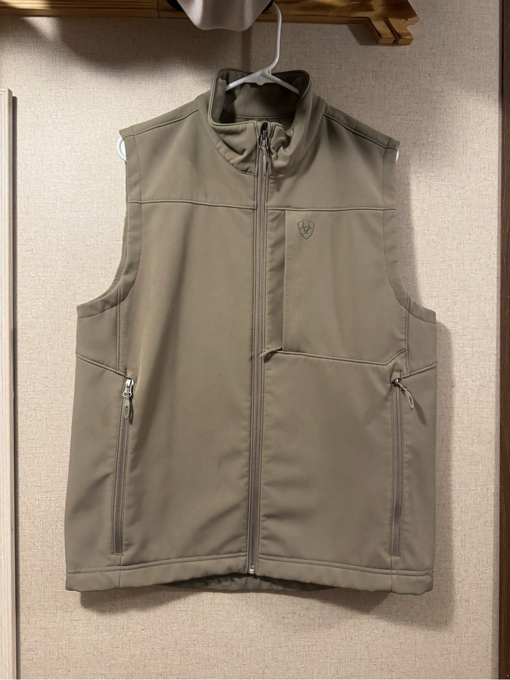 Ariat Men's Olive Green Softshell Vest - Full Zip